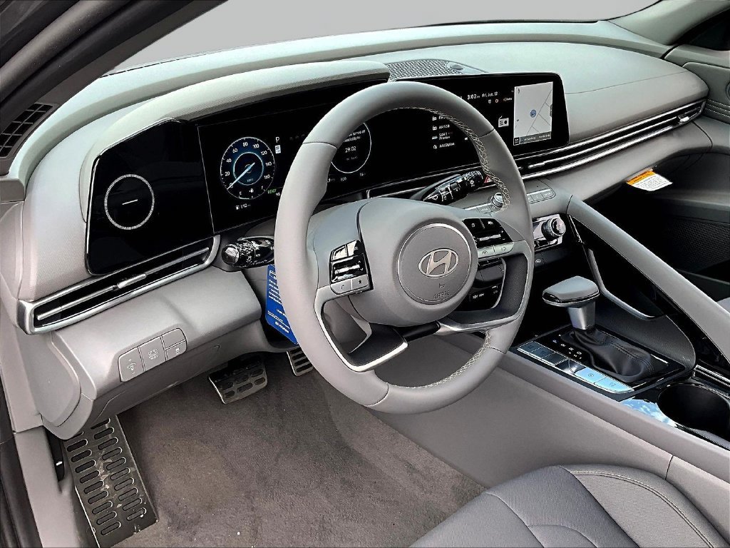 New 2026 Hyundai Elantra SEL w/ Cargo Package FWD image 7