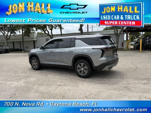 Used 2026 Chevrolet Traverse LT w/ Driver Confidence Package FWD image 5