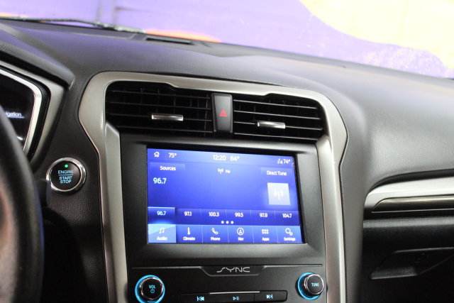 Used 2020 Ford Fusion SEL FWD image 19