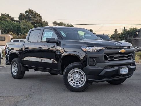 New 2026 Chevrolet Colorado W/T image 2