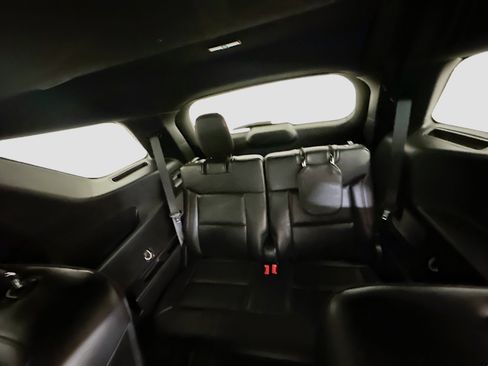 Used 2023 Ford Explorer ST-Line w/ Class IV Trailer Tow Package image 31