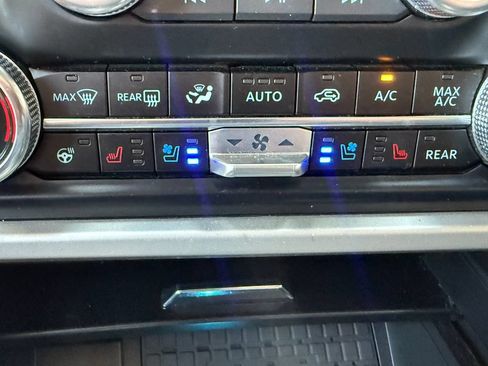 Used 2024 Ford Expedition Max XLT AWD/4WD image 6