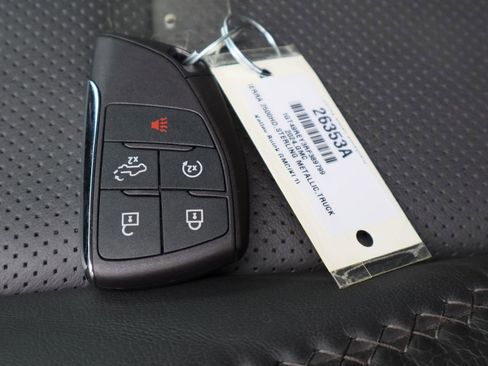 Used 2024 GMC Sierra 2500 Denali w/ Denali Reserve Package image 35