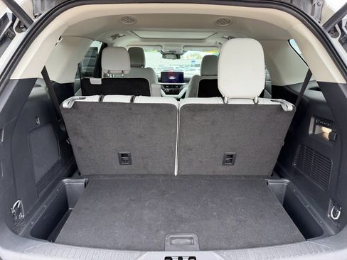 Used 2025 Ford Explorer Platinum w/ LUX Leather Package AWD/4WD image 9