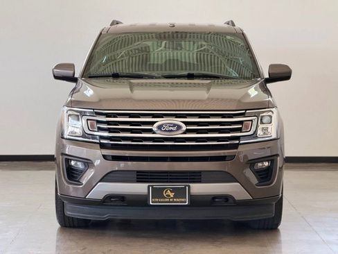 Used 2019 Ford Expedition XLT AWD/4WD image 2