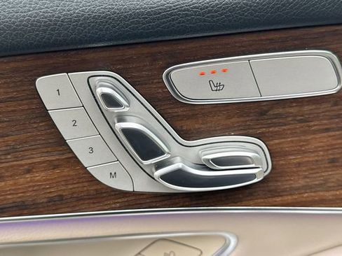 Used 2022 Mercedes-Benz GLC 300 image 13