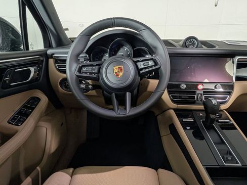 New 2026 Porsche Macan image 21