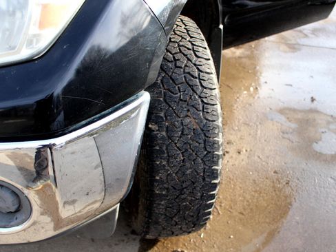 Used 2009 Nissan Frontier SE w/ SE Value Truck Pkg image 37