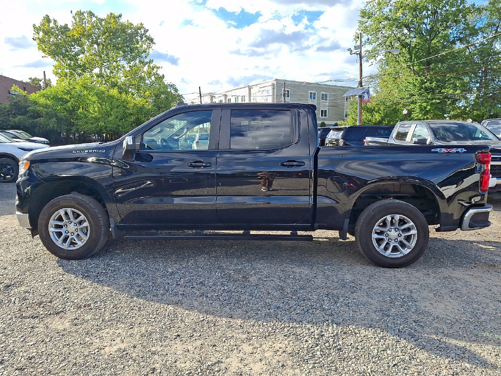 Used 2024 Chevrolet Silverado 1500 LT AWD/4WD image 4