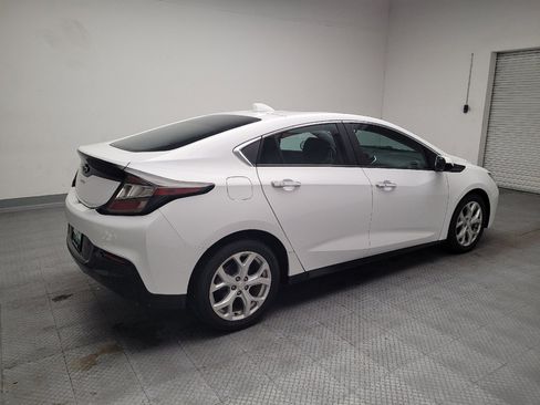 Used 2018 Chevrolet Volt Premier w/ Driver Confidence Package FWD image 10