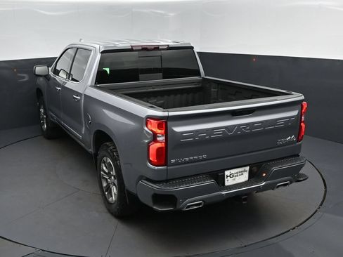 Used 2025 Chevrolet Silverado 1500 High Country w/ Technology Package AWD/4WD image 34