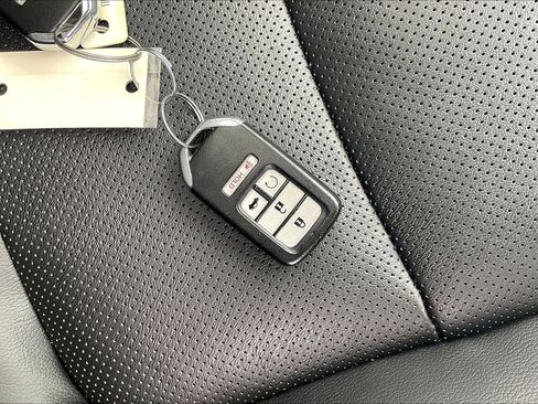 Used 2018 Honda Accord EX-L image 10