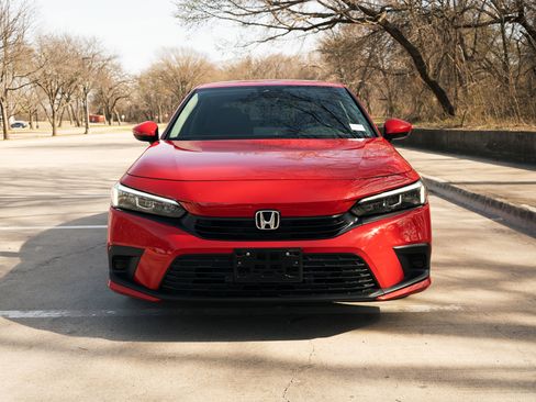 Used 2023 Honda Civic LX image 3