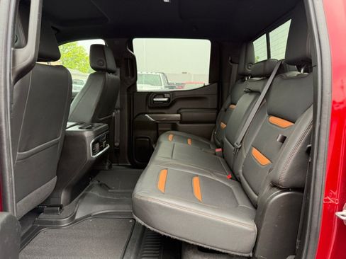 Used 2021 GMC Sierra 1500 AT4 w/ AT4 Preferred Package AWD/4WD image 14
