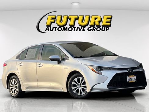 Used 2020 Toyota Corolla LE image 2