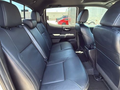 Certified 2023 Toyota Tacoma TRD Off-Road w/ TRD Premium Off Road Package AWD/4WD image 28