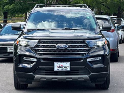 Used 2023 Ford Explorer XLT w/ Equipment Group 202A AWD/4WD image 9