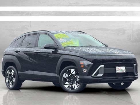 Used 2024 Hyundai Kona SEL image 2