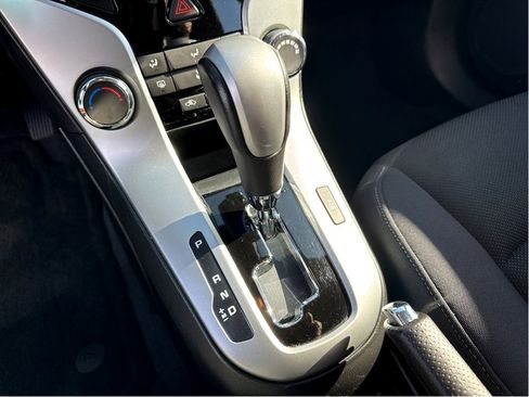 Used 2014 Chevrolet Cruze Eco image 21