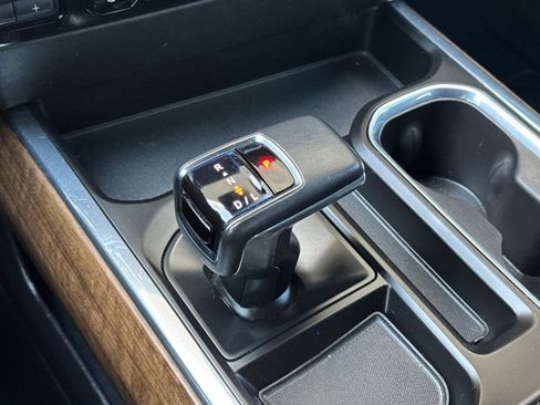 Used 2022 Chevrolet Silverado 1500 High Country image 20