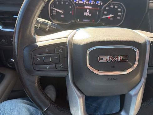 Used 2021 GMC Yukon SLT w/ SLT Premium Package image 13