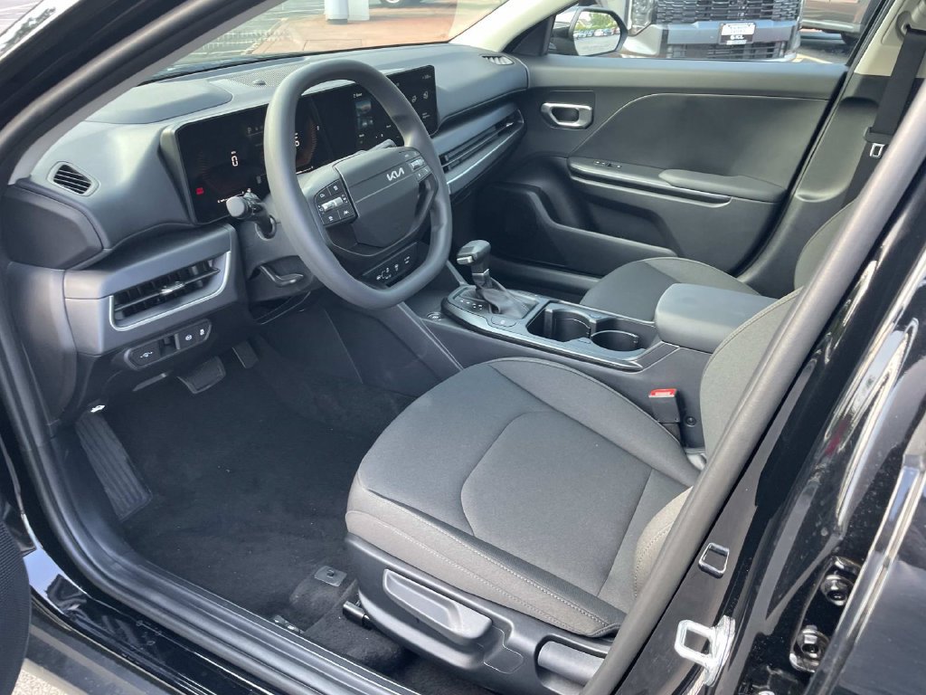 New 2026 Kia K4 FWD image 8