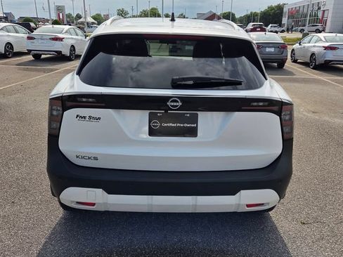 Used 2026 Nissan Kicks SV FWD image 9