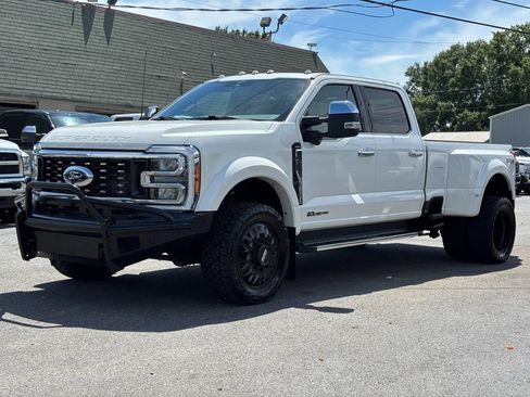 Used 2023 Ford F450 Lariat w/ Tow Technology Package AWD/4WD image 7