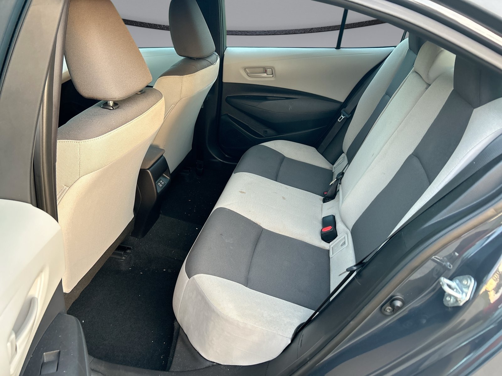 Used 2026 Toyota Corolla LE FWD image 28