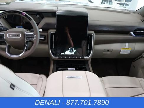 New 2026 GMC Yukon Denali w/ Denali Reserve Package AWD/4WD image 17