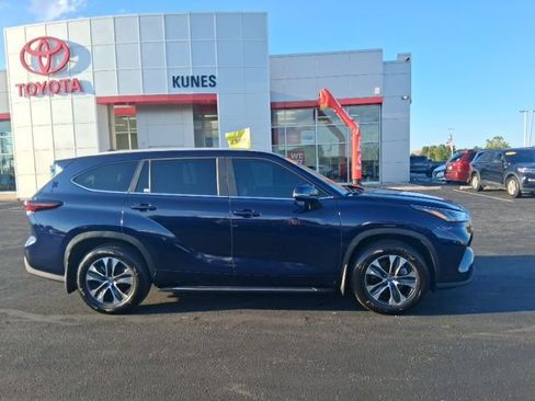 Used 2026 Toyota Highlander XLE AWD/4WD image 8