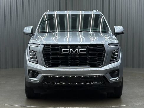 Used 2025 GMC Yukon XL Denali w/ Sun & Power Step Package AWD/4WD image 8