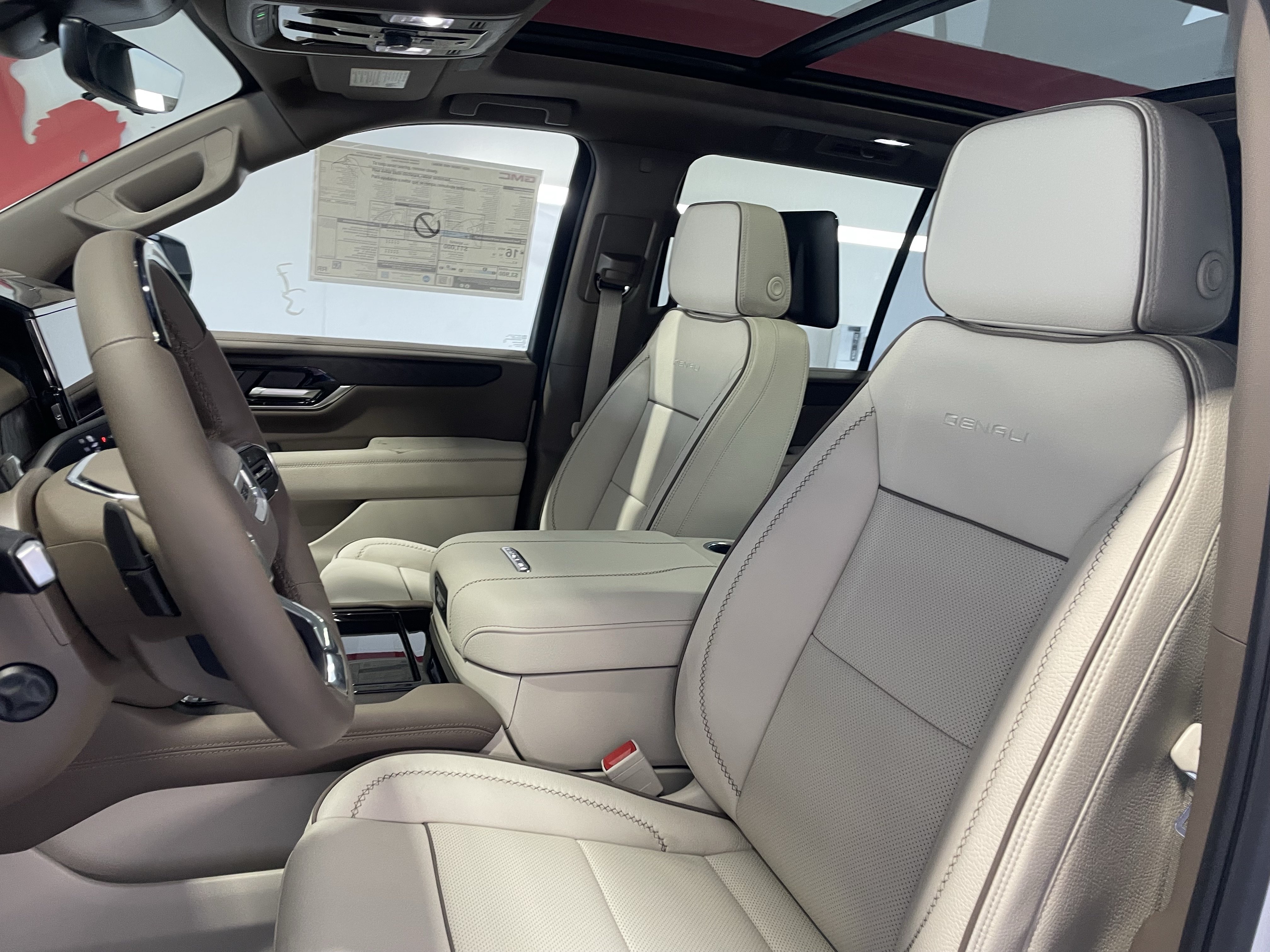 New 2026 GMC Yukon Denali w/ Denali Reserve Package AWD/4WD image 16