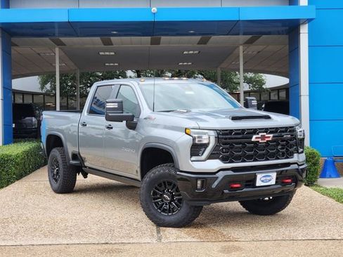 New 2026 Chevrolet Silverado 2500 ZR2 AWD/4WD image 2