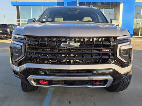 New 2026 Chevrolet Suburban Z71 w/ Comfort Package image 2