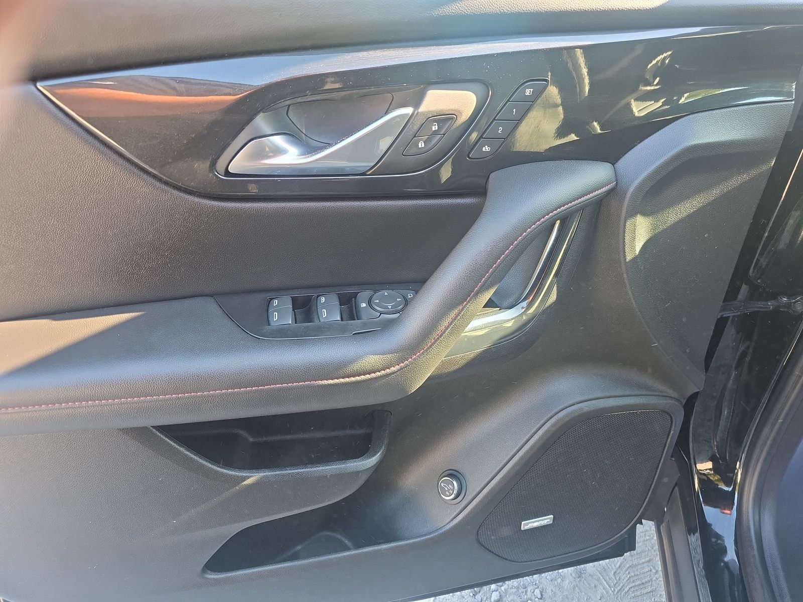 Used 2022 Chevrolet Blazer RS w/ Enhanced Convenience Package FWD image 16