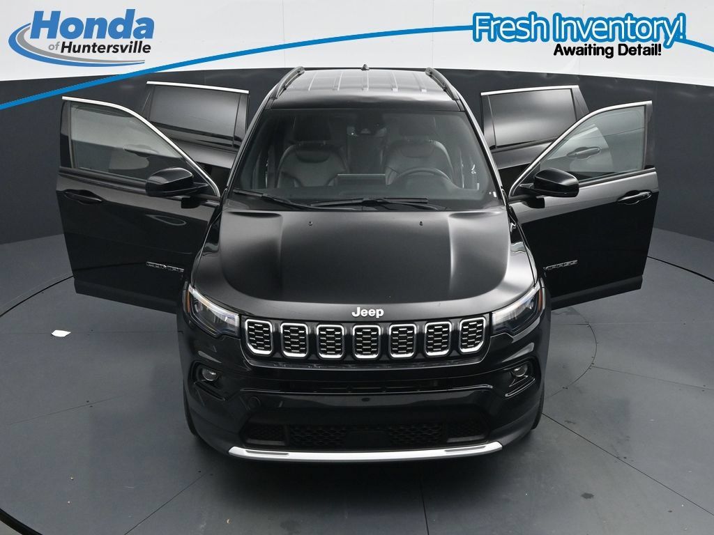 Used 2025 Jeep Compass Limited AWD/4WD image 35