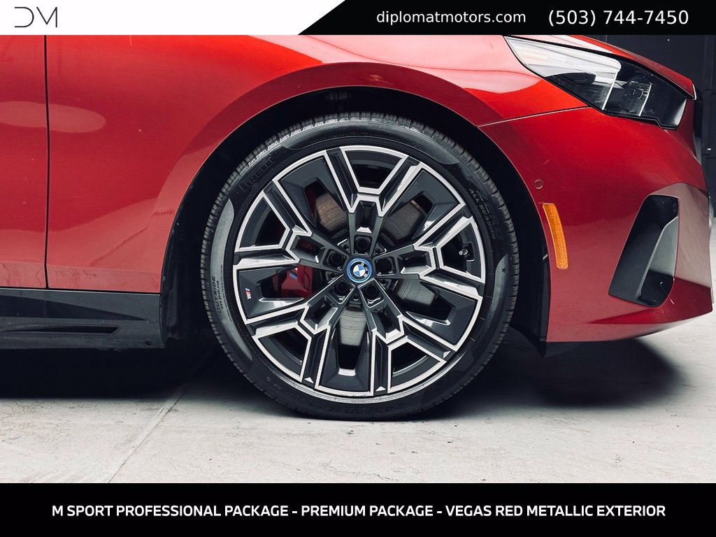 Used 2025 BMW i5 xDrive40 w/ M Sport Package AWD/4WD image 43