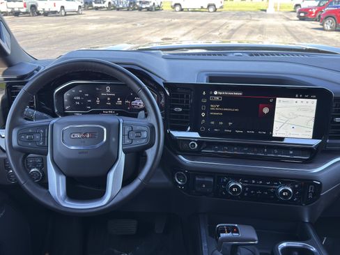 Used 2025 GMC Sierra 1500 SLT w/ SLT Premium Plus Package AWD/4WD image 36