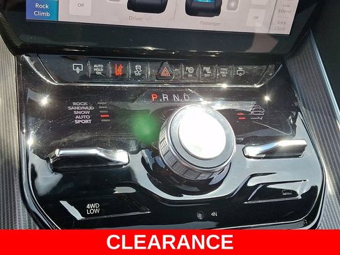 Used 2023 Jeep Grand Wagoneer Series II AWD/4WD image 18