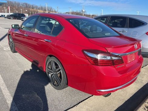 Used 2016 Honda Accord Sport image 2