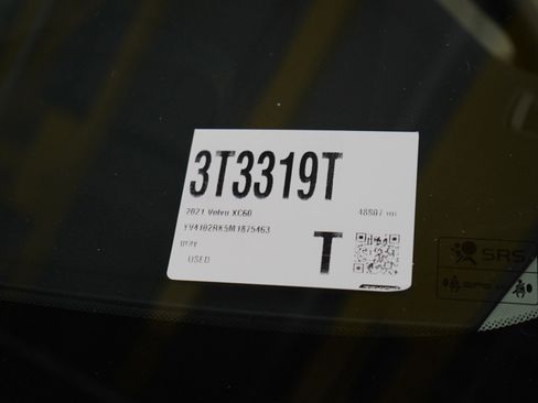 Used 2021 Volvo XC60 T5 Momentum w/ Premium Package image 23