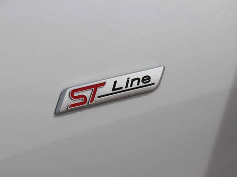 Used 2025 Ford Escape ST-Line image 11