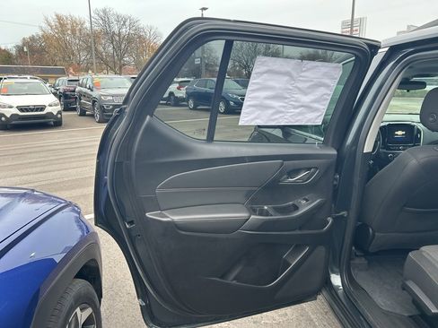 Used 2019 Chevrolet Traverse LT image 14