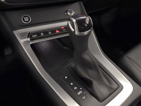 Certified 2025 Audi Q3 2.0T Premium w/ Convenience Package image 25