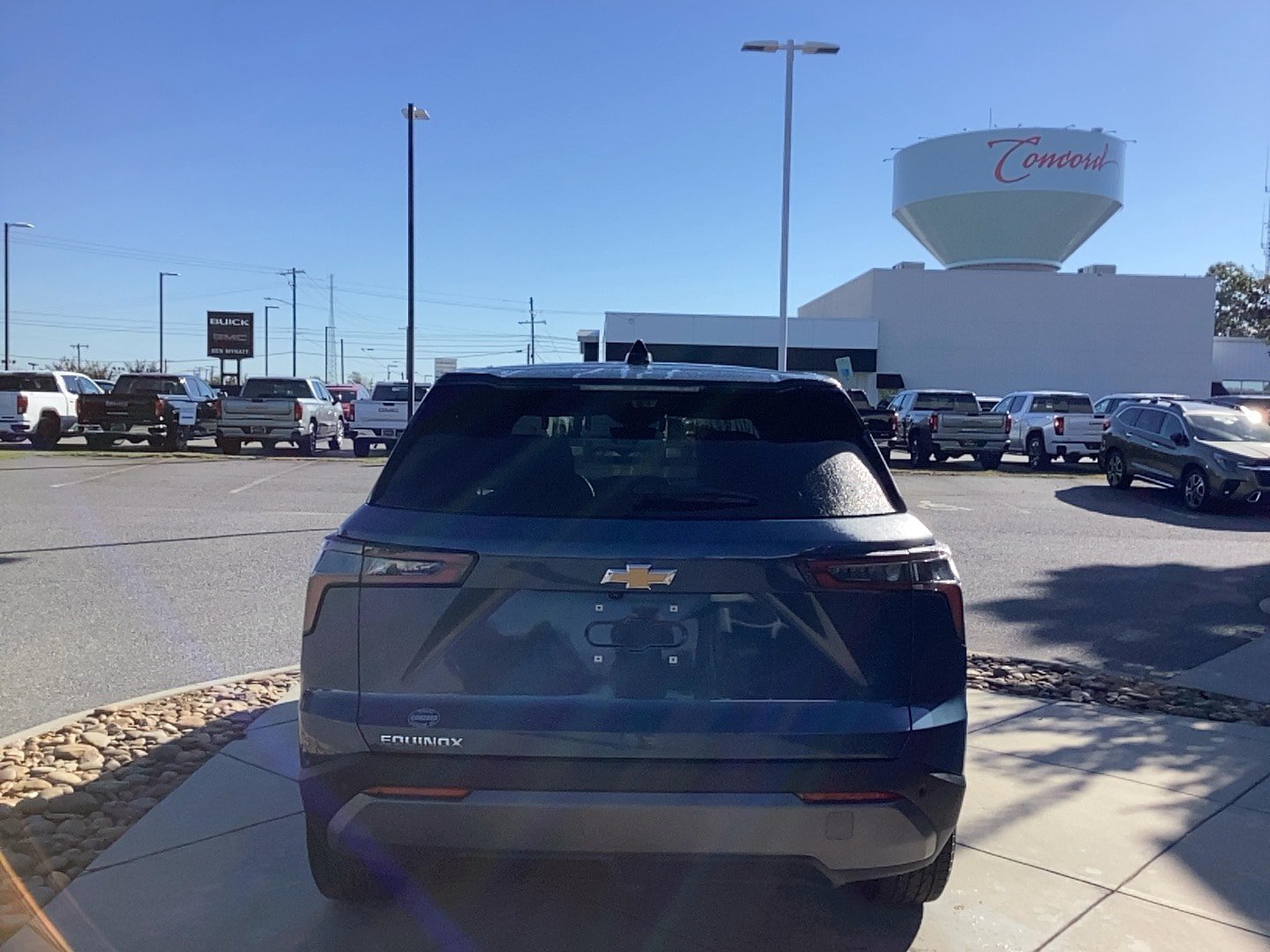 Used 2026 Chevrolet Equinox LT w/ Safety and Technology Package FWD image 4