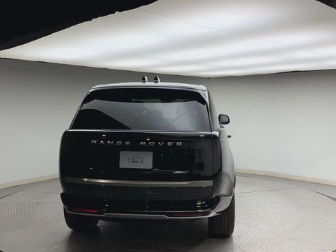 New 2026 Land Rover Range Rover Long Wheelbase SE image 3