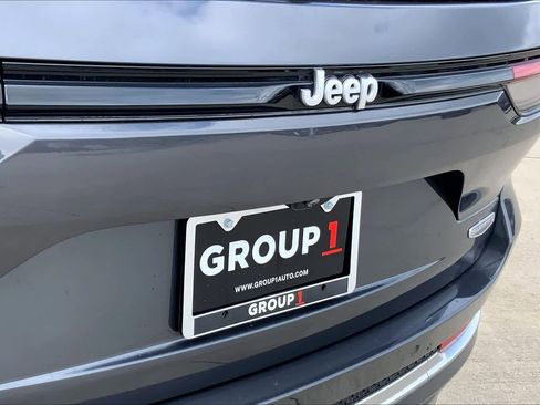 Used 2025 Jeep Grand Cherokee Summit image 31