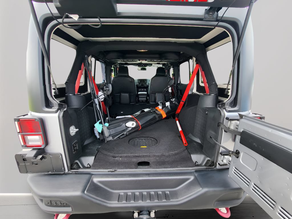 Used 2018 Jeep Wrangler Unlimited Rubicon AWD/4WD image 23