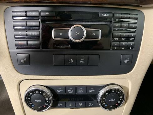 Used 2013 Mercedes-Benz GLK 250 BlueTEC 4MATIC w/ Premium 1 Pkg image 27